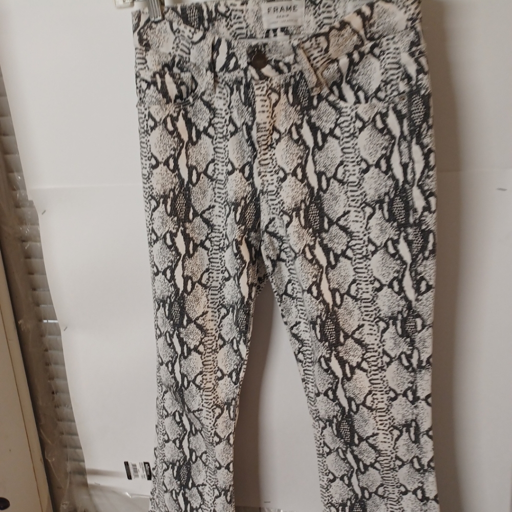 Frame denim Jeans le crop mini boot Womens Size 25